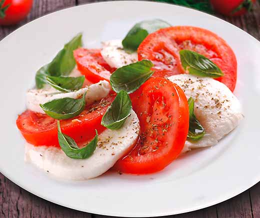 Tomate mozzarella sauce pistou 